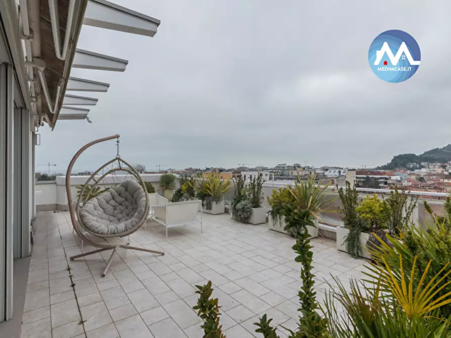 Immagine 21 di Appartamento in vendita  in via postumo a Pesaro