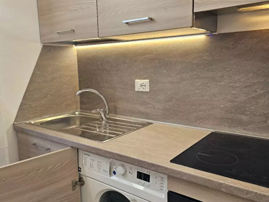 Immagine 3 di Appartamento in vendita  in Riviera Albertino Mussato a Padova