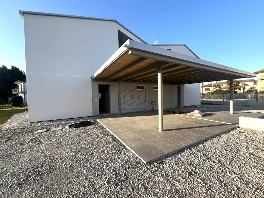 Immagine 4 di Casa bifamiliare in vendita  in Via Roma a Cessalto