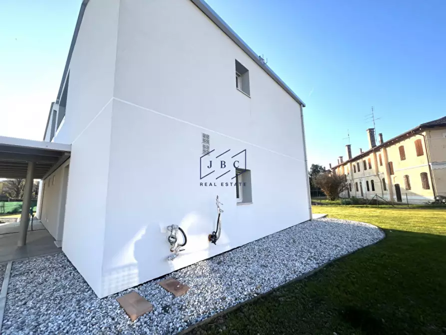 Immagine 5 di Casa bifamiliare in vendita  in Via Roma a Cessalto