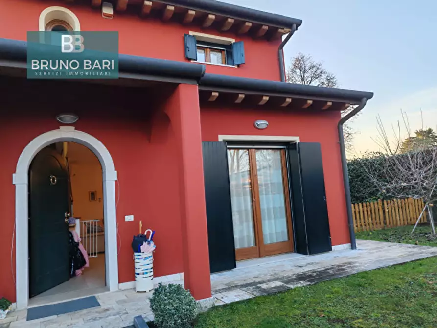 Immagine 2 di Casa bifamiliare in vendita  in Via Giovanni Boccaccio a Cordenons