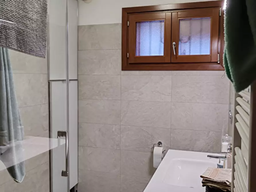 Immagine 10 di Casa bifamiliare in vendita  in Via Giovanni Boccaccio a Cordenons