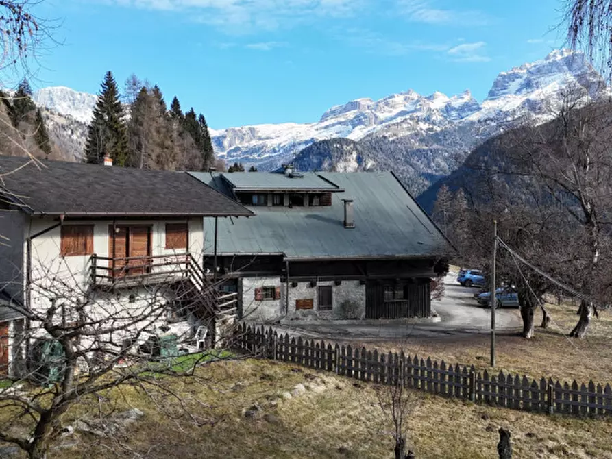 Immagine 6 di Rustico / casale in vendita  in Località Fratè a Pinzolo