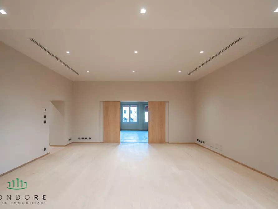 Immagine 3 di Appartamento in vendita  in via Pescherie Vecchie a Bologna