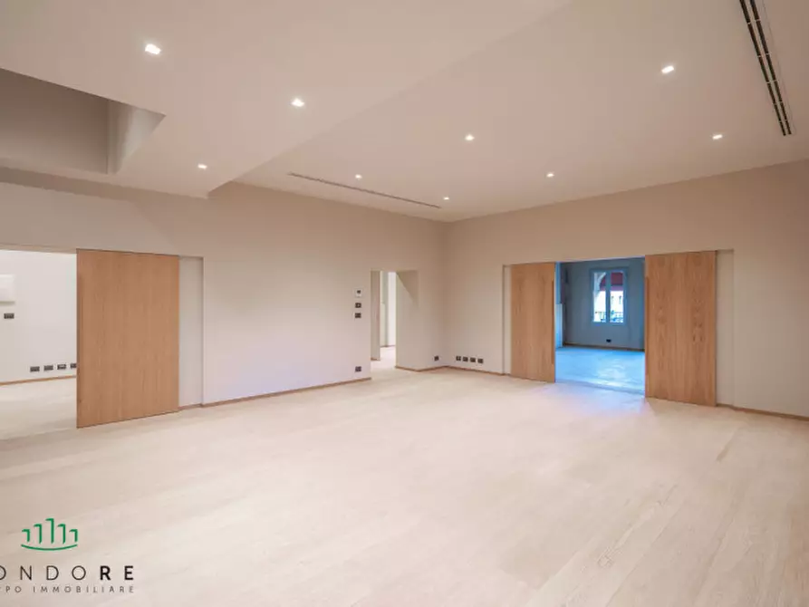 Immagine 4 di Appartamento in vendita  in via Pescherie Vecchie a Bologna