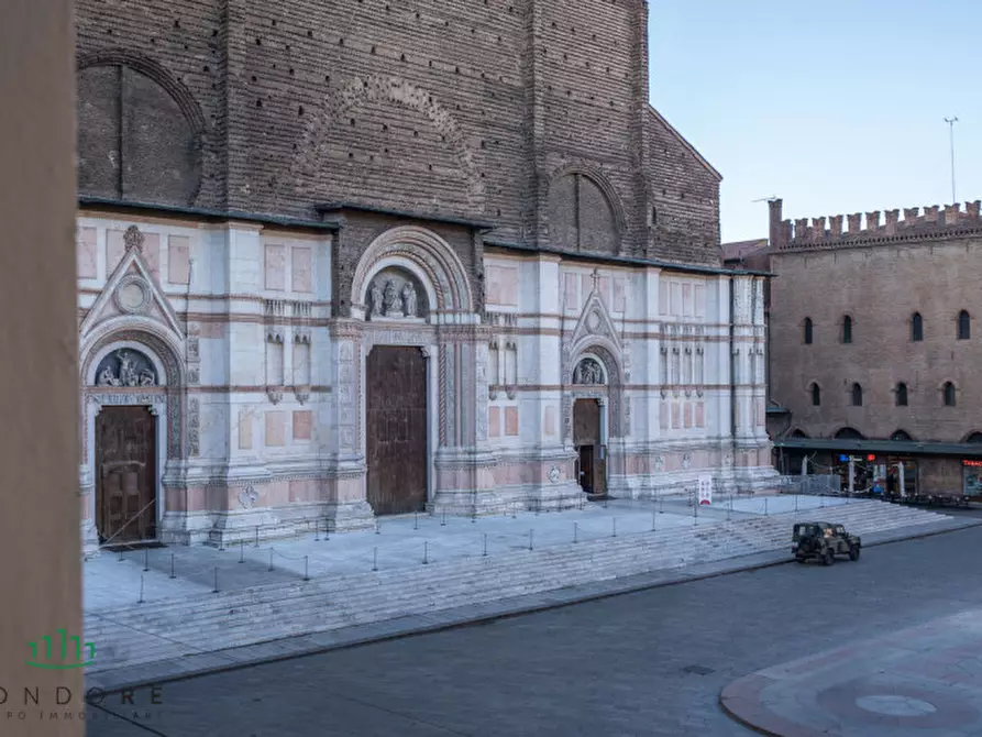 Immagine 30 di Appartamento in vendita  in via Pescherie Vecchie a Bologna