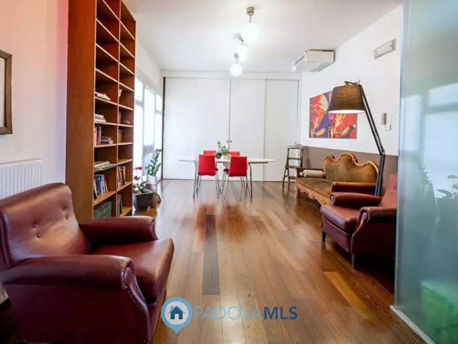 Immagine 2 di Casa indipendente in vendita  in Via Jacopo Crescini a Padova