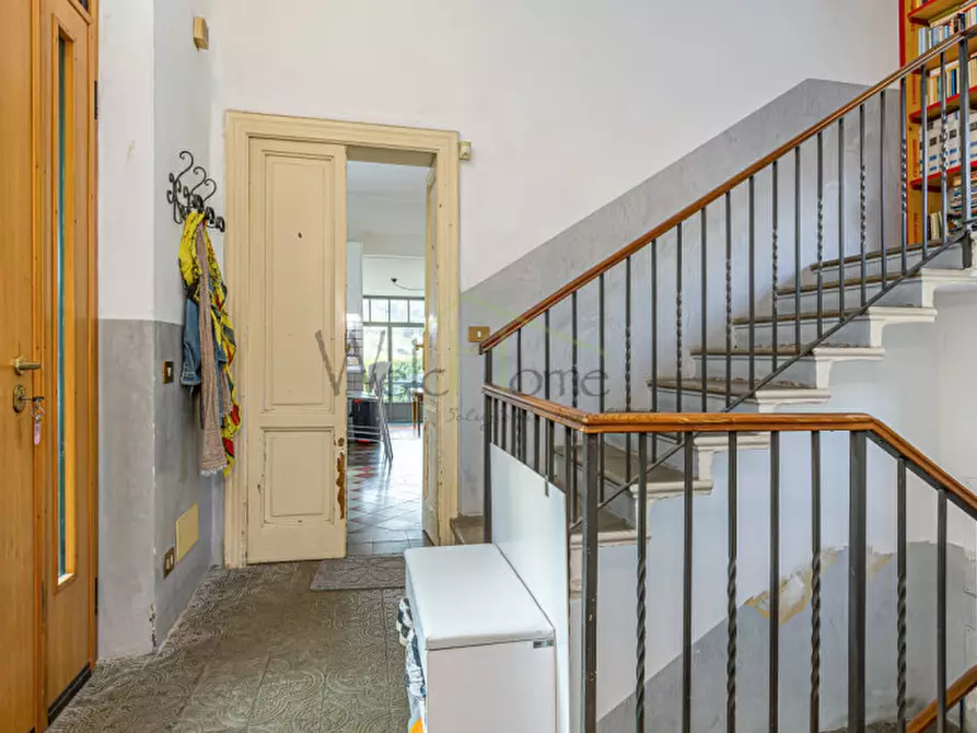 Immagine 19 di Villa in vendita  a Como