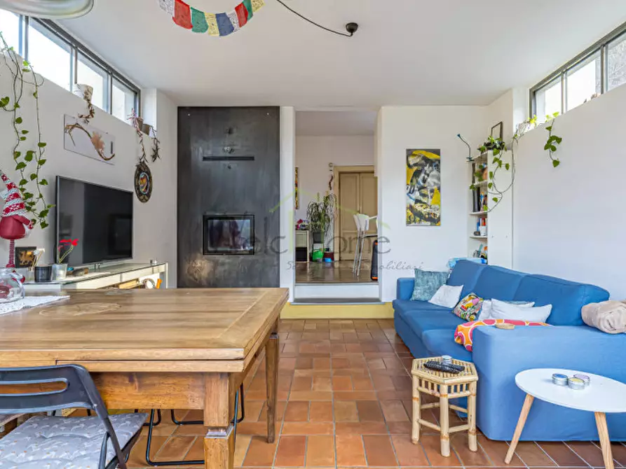 Immagine 27 di Villa in vendita  a Como