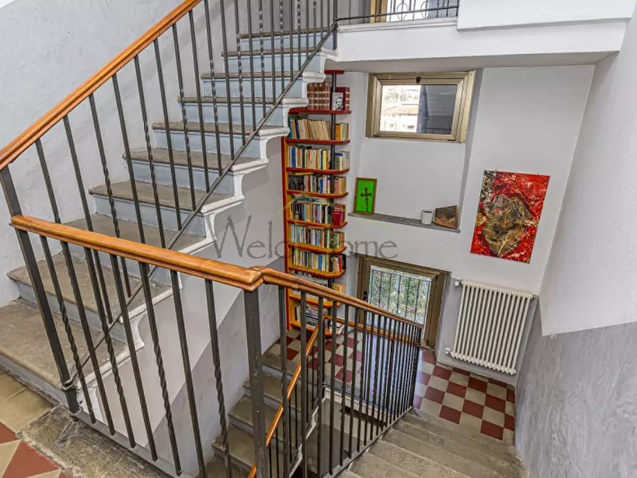 Immagine 28 di Villa in vendita  a Como