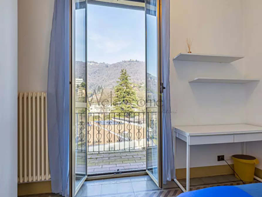 Immagine 32 di Villa in vendita  a Como