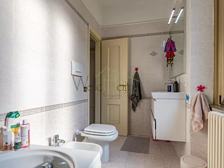 Immagine 37 di Villa in vendita  a Como