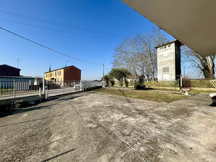 Immagine 2 di Casa indipendente in vendita  in Via Livello 85 a Legnago