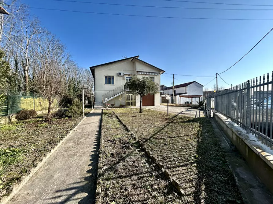 Immagine 37 di Casa indipendente in vendita  in Via Livello 85 a Legnago