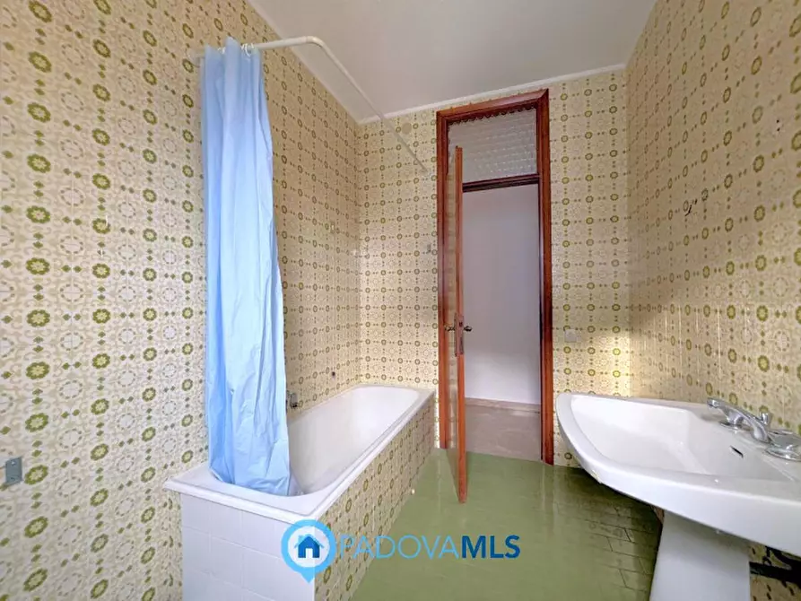 Immagine 13 di Appartamento in vendita  in Via Sant'Osvaldo a Padova