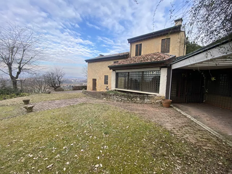 Immagine 5 di Villa in vendita  in Via Casarsa a Vicenza