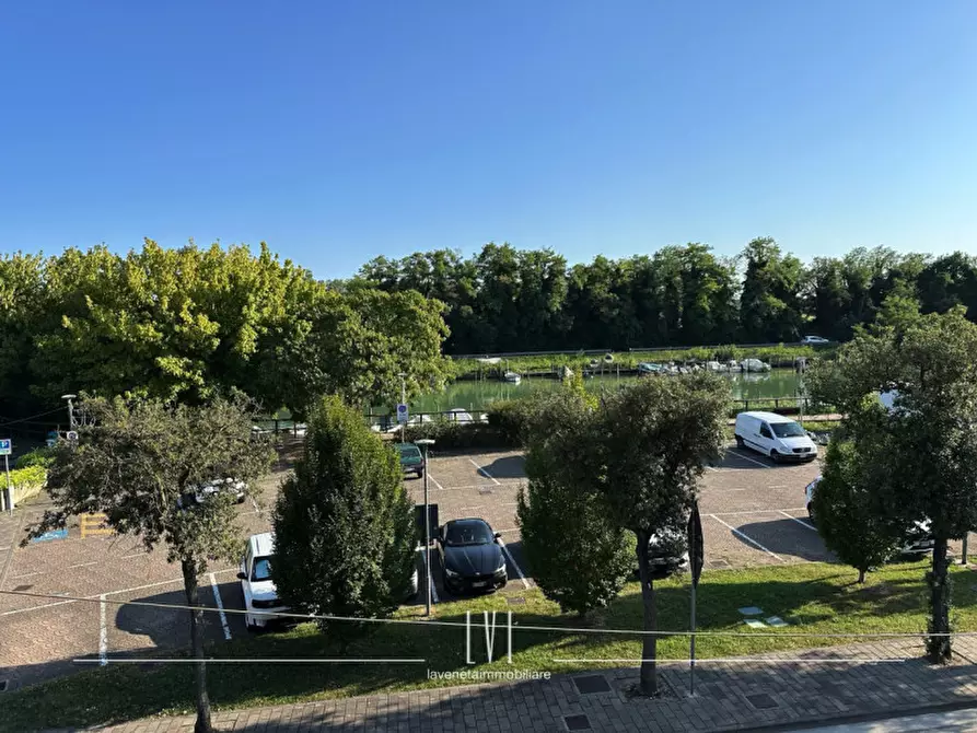 Immagine 17 di Appartamento in vendita  in Via Amba Alagi a Jesolo