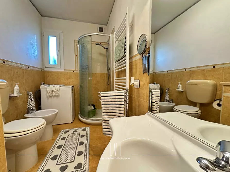 Immagine 21 di Appartamento in vendita  in Via Amba Alagi a Jesolo