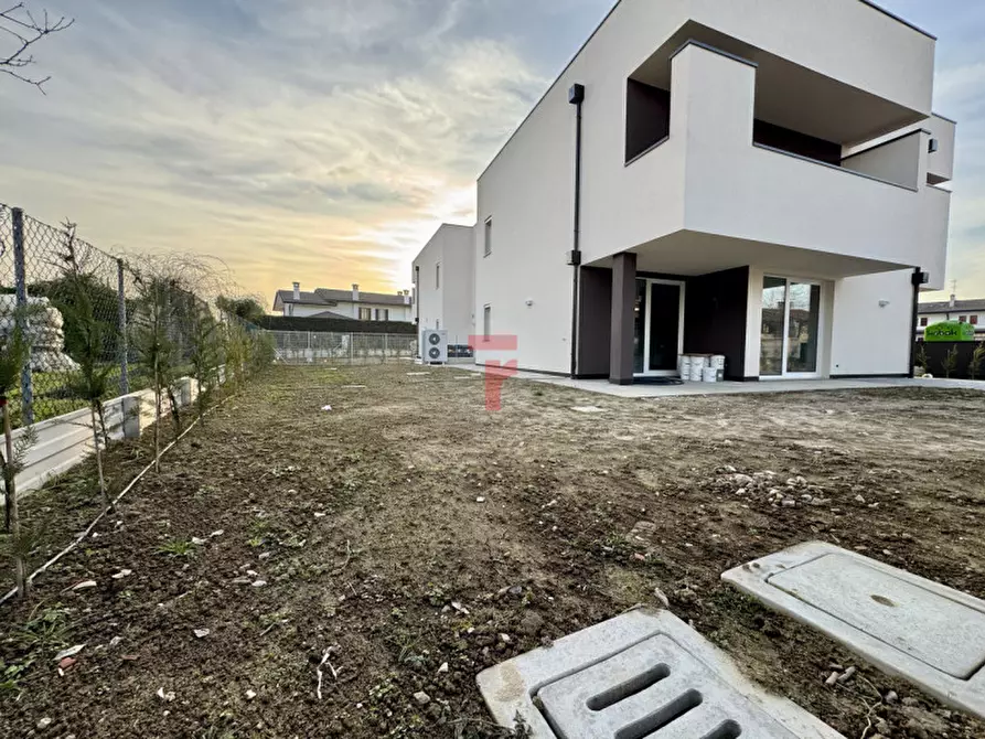 Immagine 4 di Casa bifamiliare in vendita  in via scapacchiò a Selvazzano Dentro