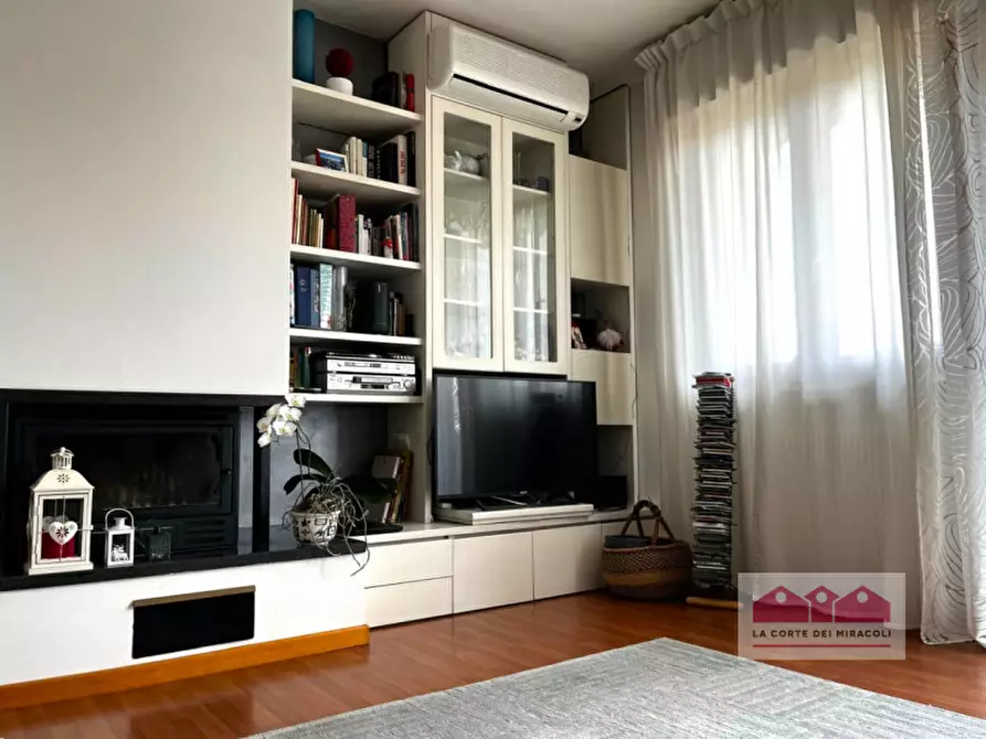 Immagine 2 di Appartamento in vendita  in Via Claudio Monteverdi a Costabissara