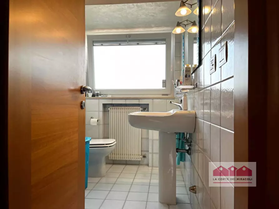 Immagine 14 di Appartamento in vendita  in Via Claudio Monteverdi a Costabissara