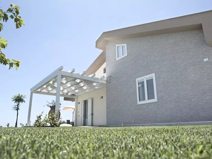 Immagine 3 di Villa in vendita  in Via Provinciale Sorda Sampieri a Modica