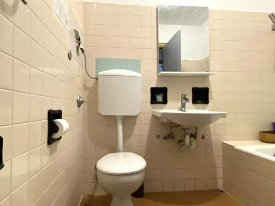 Immagine 7 di Appartamento in vendita  in CORSO DEL POPOLO a Venezia