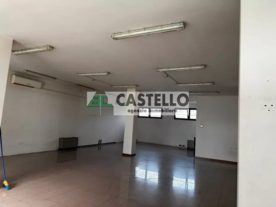 Immagine 12 di Negozio in affitto  in Viale della Rimembranza 35 a Limena