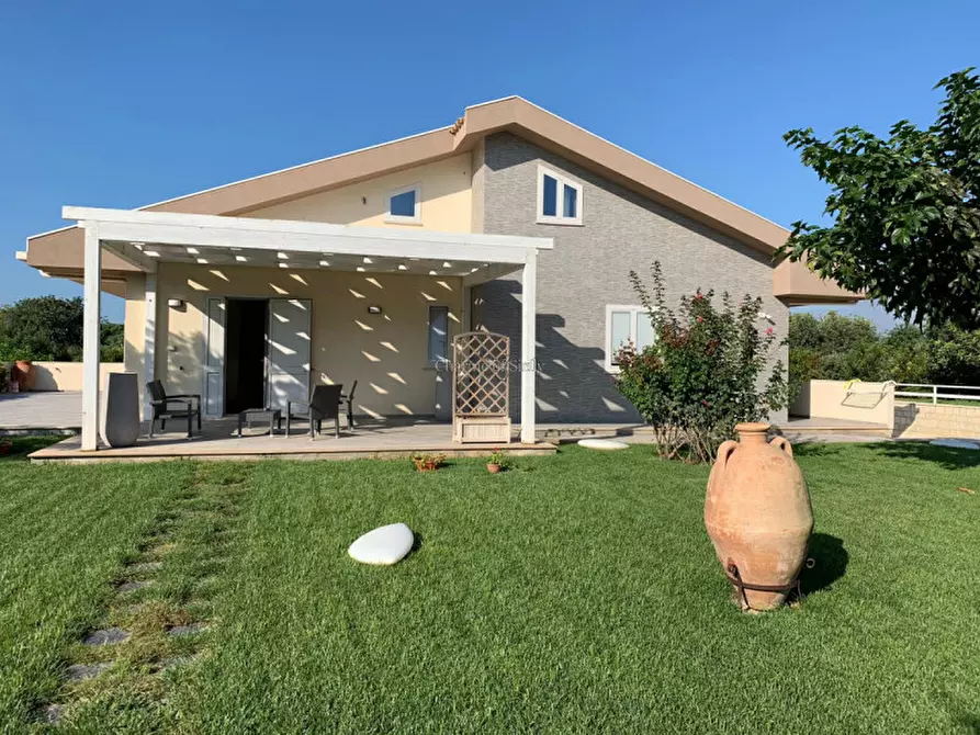 Immagine 1 di Villa in vendita  in Via Provinciale Sorda Sampieri a Modica