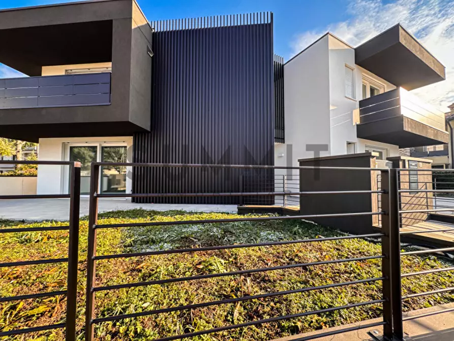 Immagine 8 di Casa bifamiliare in vendita  in VIA DELLA POTARA a Schio