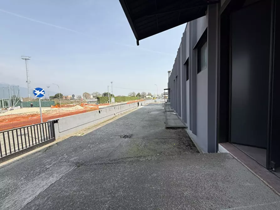 Immagine 6 di Capannone industriale in affitto  in Via Monte Pertica a Cassola