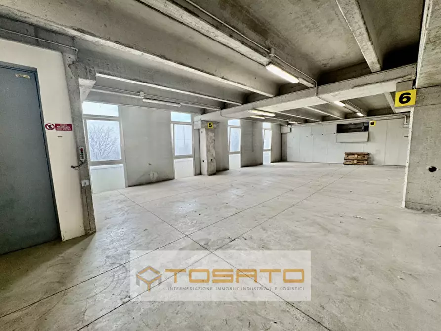 Immagine 9 di Capannone industriale in vendita  a Colognola Ai Colli