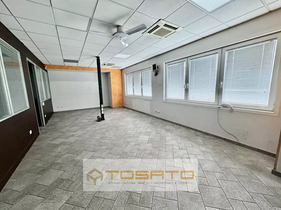 Immagine 17 di Capannone industriale in vendita  a Colognola Ai Colli