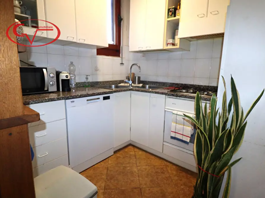 Immagine 11 di Villetta a schiera in vendita  in ambra a Bucine