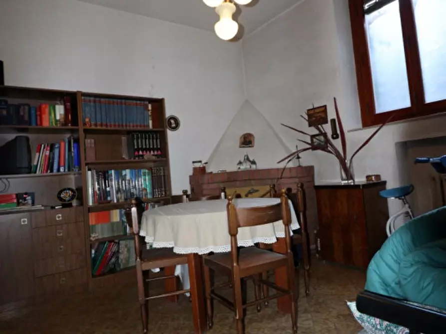 Immagine 36 di Villetta a schiera in vendita  in ambra a Bucine