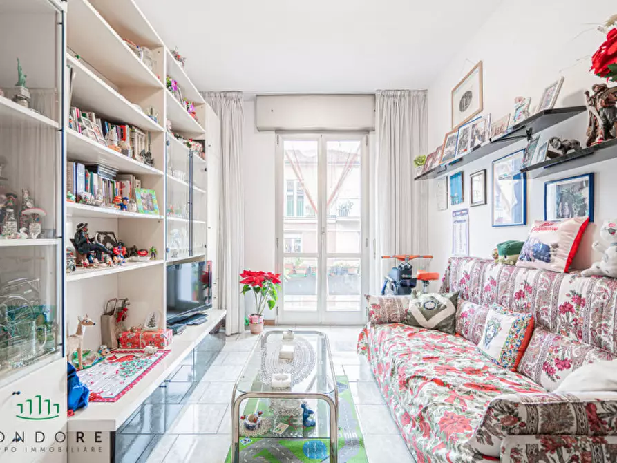 Immagine 1 di Appartamento in vendita  in Via Riva di Reno a Bologna