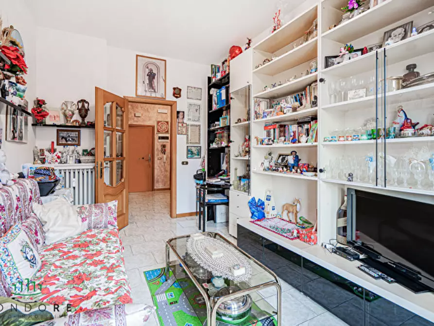 Immagine 3 di Appartamento in vendita  in Via Riva di Reno a Bologna