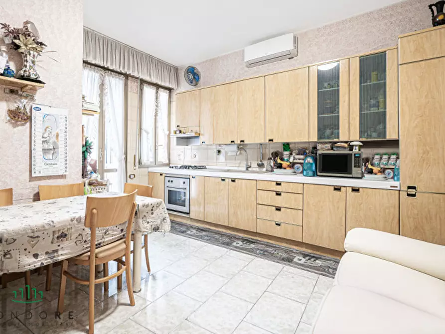 Immagine 6 di Appartamento in vendita  in Via Riva di Reno a Bologna