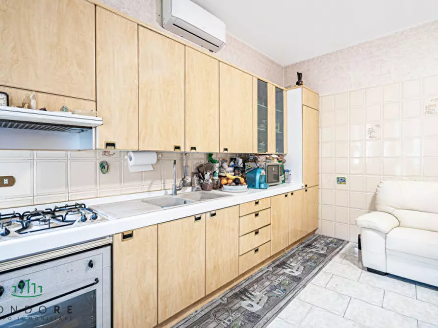 Immagine 7 di Appartamento in vendita  in Via Riva di Reno a Bologna