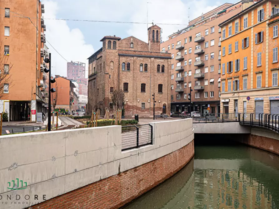 Immagine 27 di Appartamento in vendita  in Via Riva di Reno a Bologna