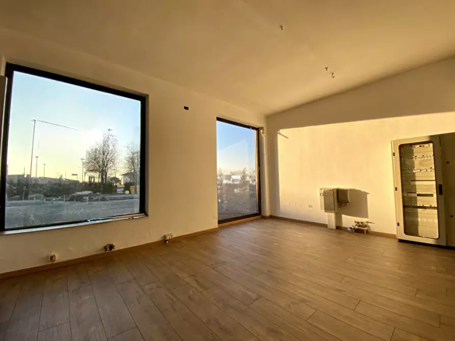 Immagine 4 di Negozio in affitto  in VIA GERMANIA a Castelfranco Veneto