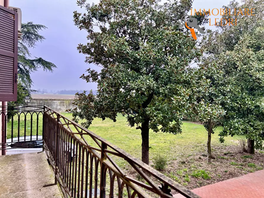 Immagine 22 di Villa in vendita  in via Mandella a Isola Rizza