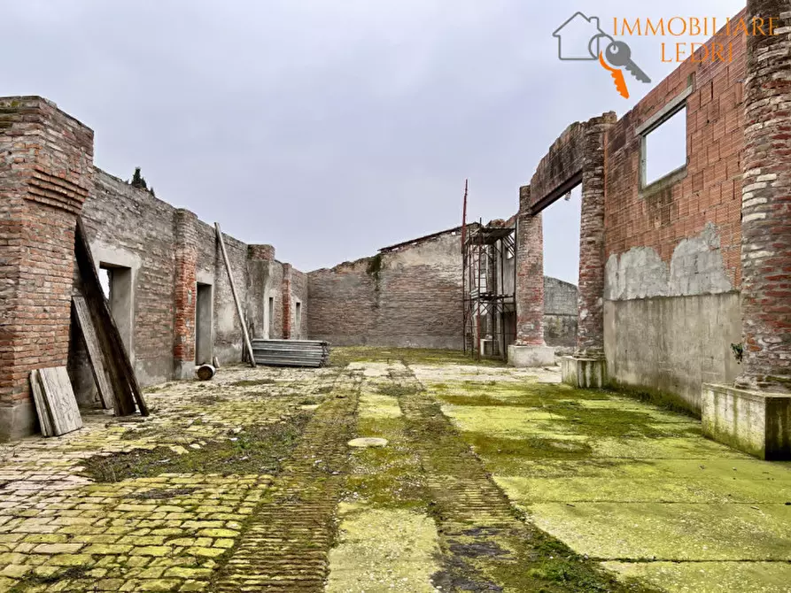 Immagine 41 di Villa in vendita  in via Mandella a Isola Rizza