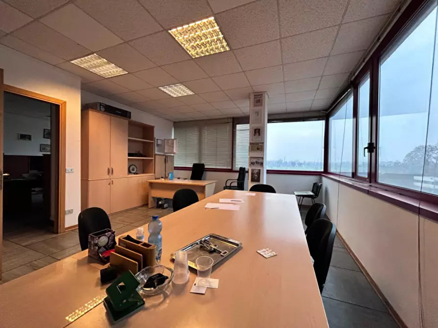 Immagine 2 di Ufficio in vendita  in Via Tazio Nuvolari, 44 a Parma