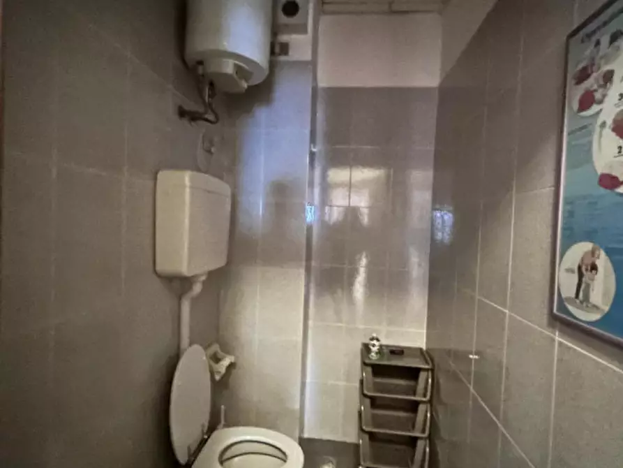 Immagine 8 di Ufficio in vendita  in Via Tazio Nuvolari, 44 a Parma