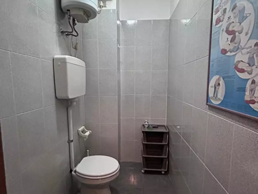 Immagine 9 di Ufficio in vendita  in Via Tazio Nuvolari, 44 a Parma