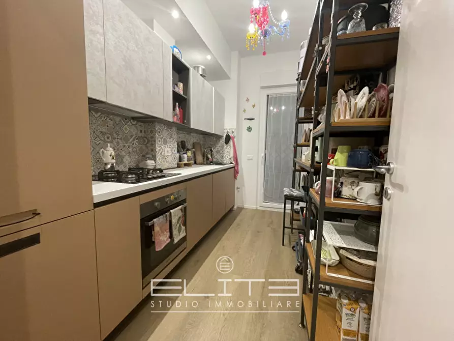 Immagine 2 di Appartamento in vendita  a Ancona