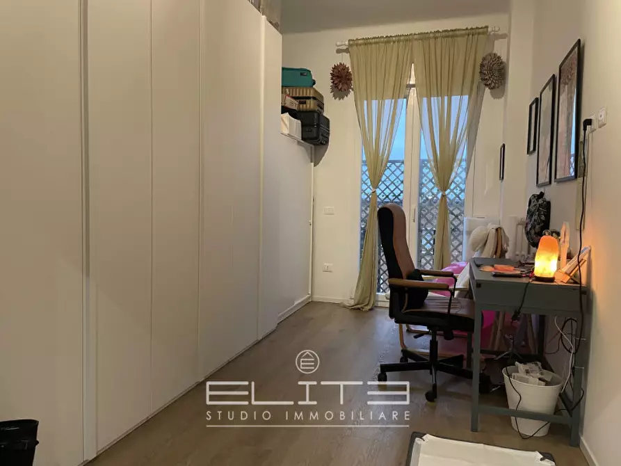 Immagine 11 di Appartamento in vendita  a Ancona