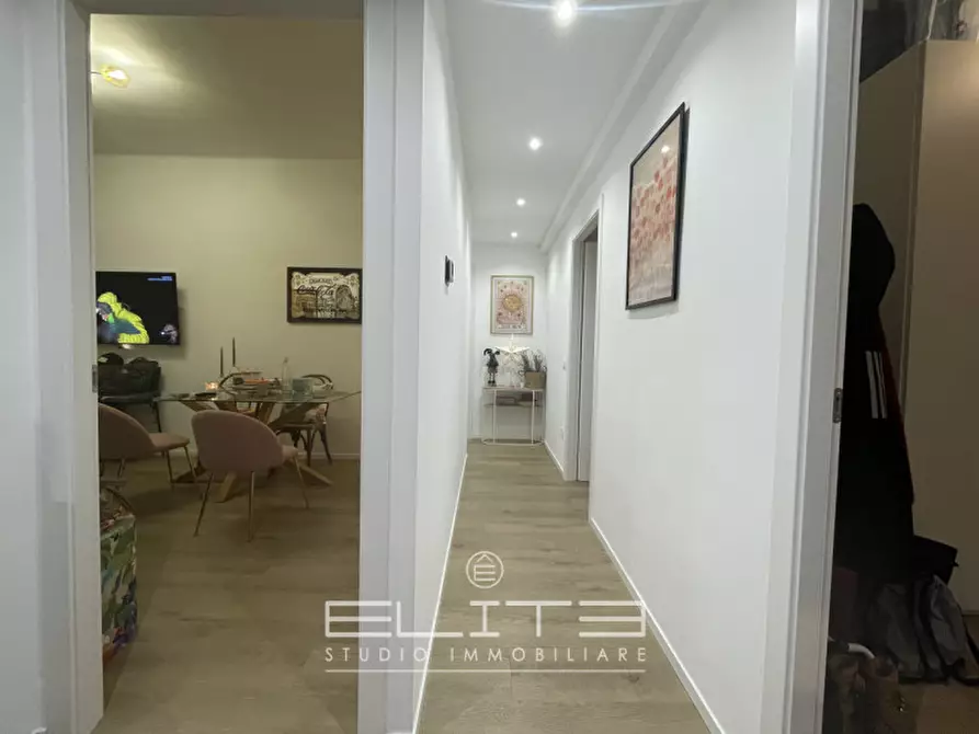 Immagine 14 di Appartamento in vendita  a Ancona