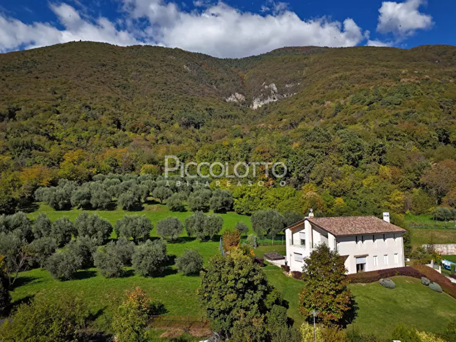 Immagine 2 di Villa in vendita  in via Monte Pelmo a Bassano Del Grappa